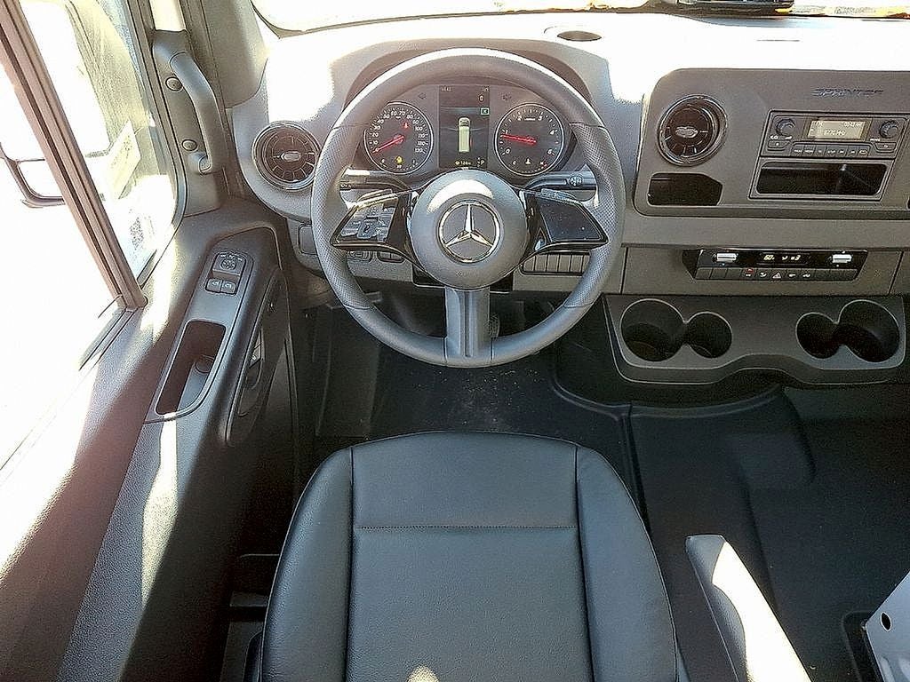 2025 Mercedes-Benz Sprinter 2500 Cargo 170 WB High Roof