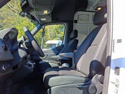 2025 Mercedes-Benz Sprinter 2500 Cargo 170 WB High Roof