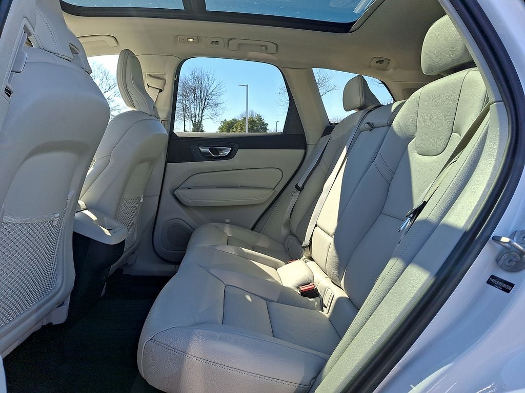 2025 Volvo XC60 B5 Core