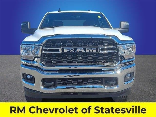 2023 RAM 3500 Tradesman Crew Cab 4x4 8' Box