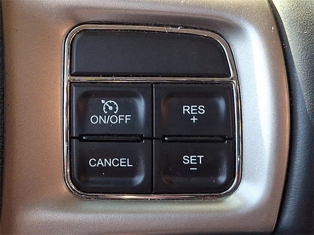 2017 RAM 2500 Laramie Crew Cab 4x4 6'4' Box